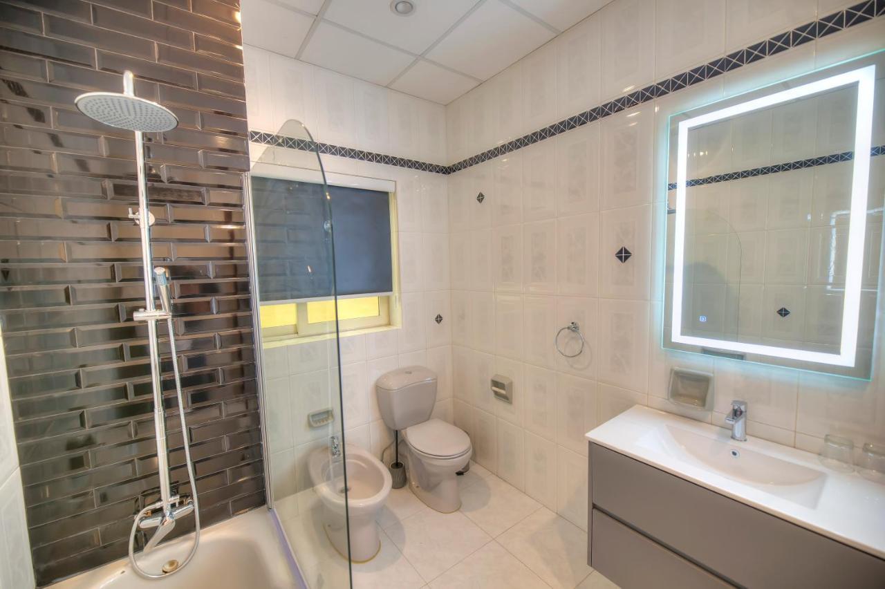 Beautifully Furnished Seafront 4 Bedrooms Goslm-4 Σλιέμα Εξωτερικό φωτογραφία