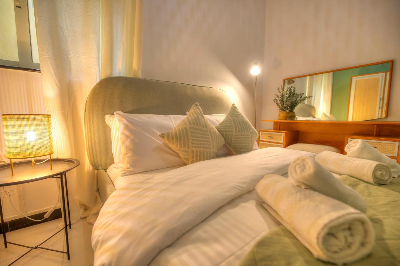 Beautifully Furnished Seafront 4 Bedrooms Goslm-4 Σλιέμα Εξωτερικό φωτογραφία