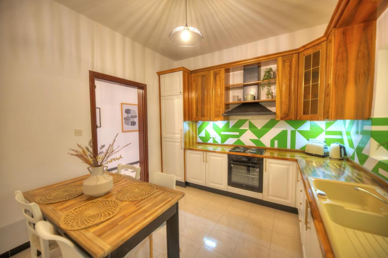 Beautifully Furnished Seafront 4 Bedrooms Goslm-4 Σλιέμα Εξωτερικό φωτογραφία